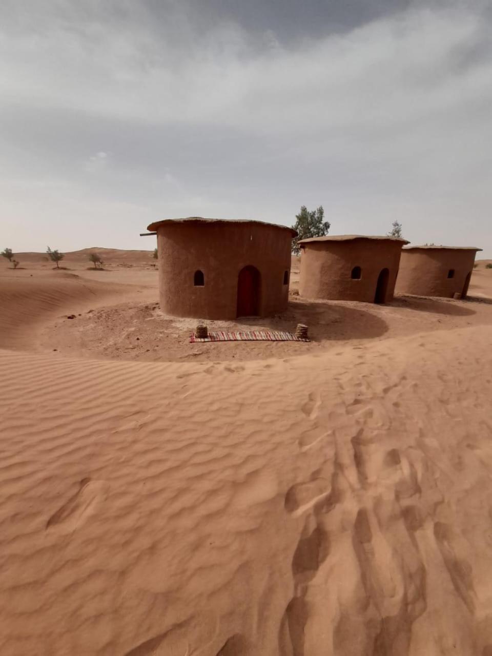 Camp Iguidi Tours Bed and Breakfast M'Hamid Esterno foto