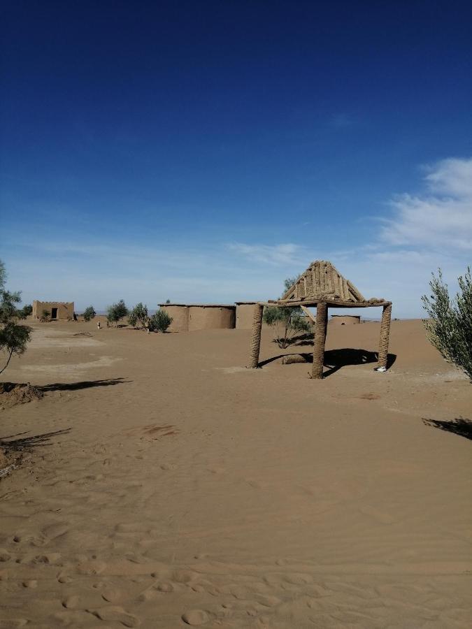 Camp Iguidi Tours Bed and Breakfast M'Hamid Esterno foto